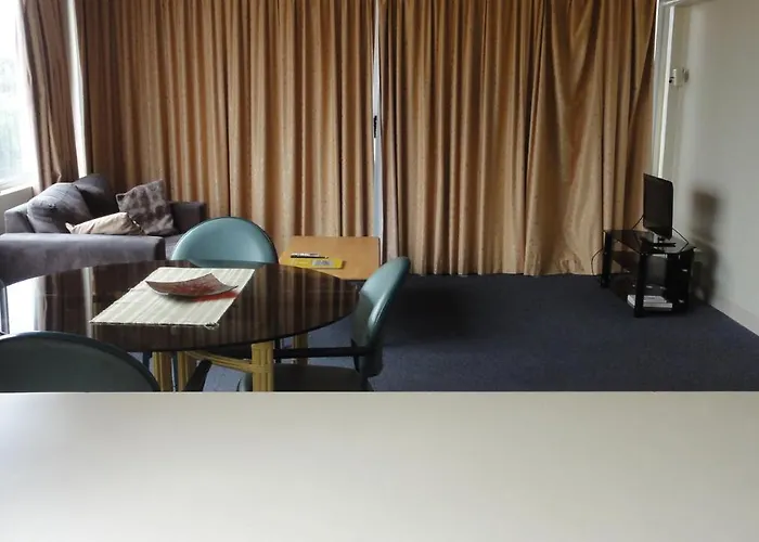 Quarterdeck Apartments